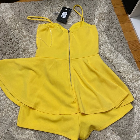 Fashion nova romper - Picture 4 of 5